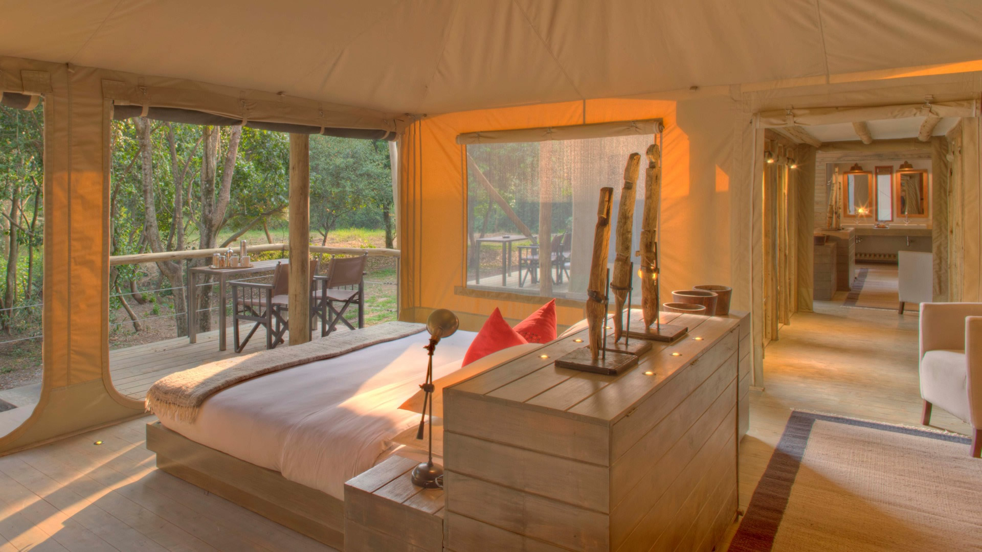 &Beyond Kichwa Tembo Tented Camp